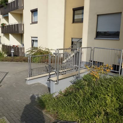 Geländer an einem Zugang